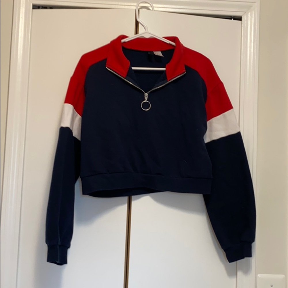 sweatshirt w collar